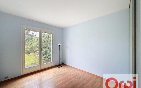 Maison à vendre    7 pièces • 180 m2 Voisins-le-Bretonneux