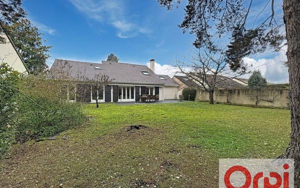 Maison à vendre    7 pièces • 180 m2 Voisins-le-Bretonneux