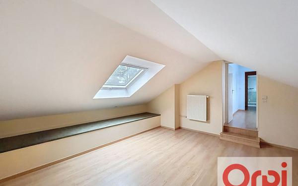 Maison à vendre    7 pièces • 180 m2 Voisins-le-Bretonneux