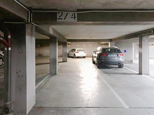 Parking sécurisé Avenue de Versailles