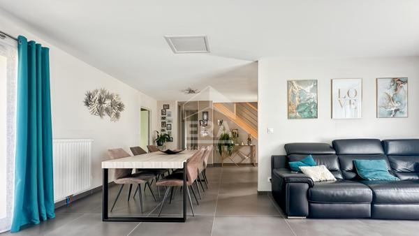 Maison récente de 5 pièces avec sous-sol à proximité de Reims
