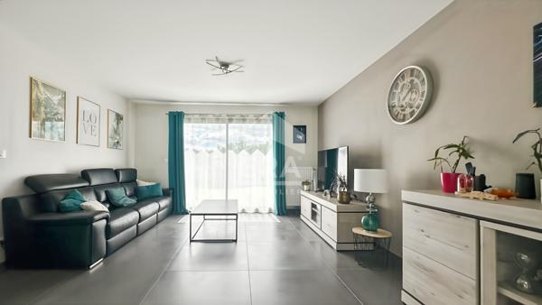 Maison récente de 5 pièces avec sous-sol à proximité de Reims