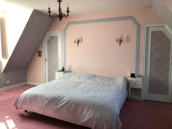 À Vendre : Maison Bourgeoise de Caractère au Cœur de Vaiges