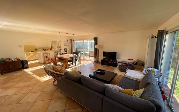 Maison à vendre    6 pièces •  La Seyne-sur-Mer