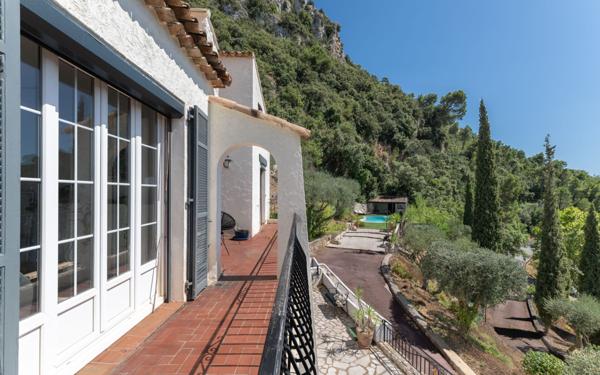 Maison à vendre    6 pièces •  Aspremont