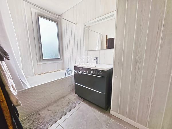 T3 rénové avec balcon