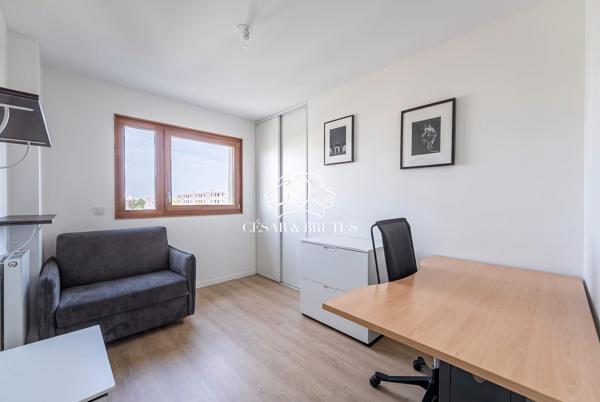 T4 de standing avec grande terrasse couverte – en hyper-centre de Saint-Priest