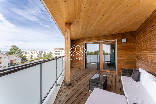 T4 de standing avec grande terrasse couverte – en hyper-centre de Saint-Priest