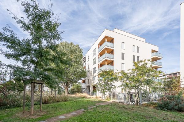 T4 de standing avec grande terrasse couverte – en hyper-centre de Saint-Priest