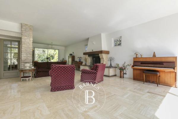 Verrières-le-Buisson, Maison 5 Chambres -  323 m² à vendre