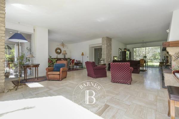 Verrières-le-Buisson, Maison 5 Chambres -  323 m² à vendre