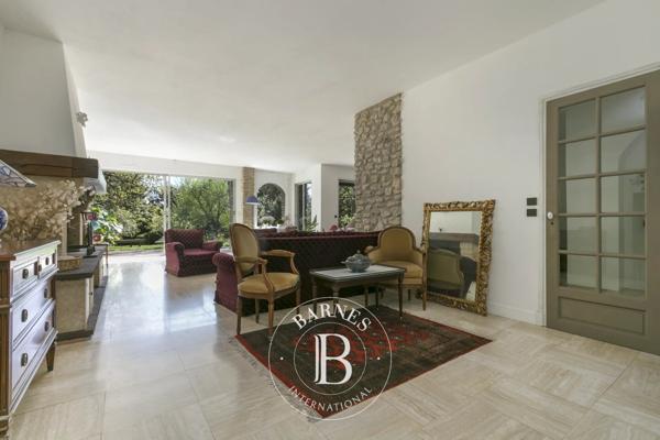 Verrières-le-Buisson, Maison 5 Chambres -  323 m² à vendre
