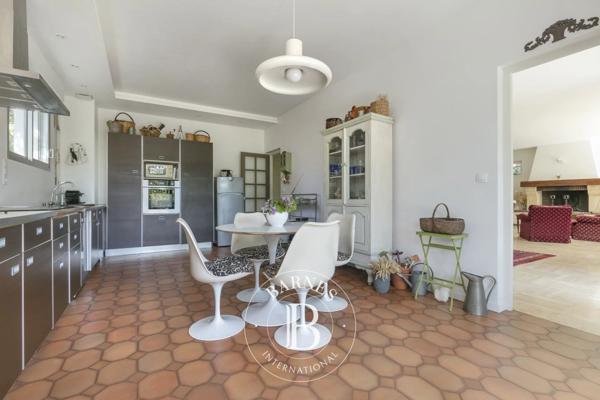 Verrières-le-Buisson, Maison 5 Chambres -  323 m² à vendre