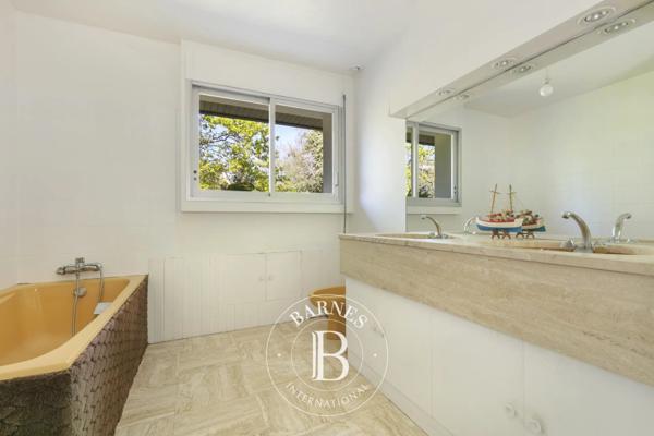 Verrières-le-Buisson, Maison 5 Chambres -  323 m² à vendre
