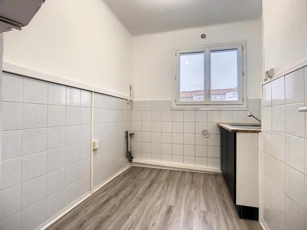 T3 NON MEUBLE – 52 m2 – CAVE – 69003 LYON