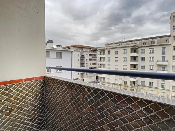T3 NON MEUBLE – 52 m2 – CAVE – 69003 LYON