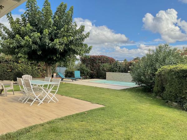 Maison BBC de plain-pied T5 avec piscine à Villeneuve-Tolosane
