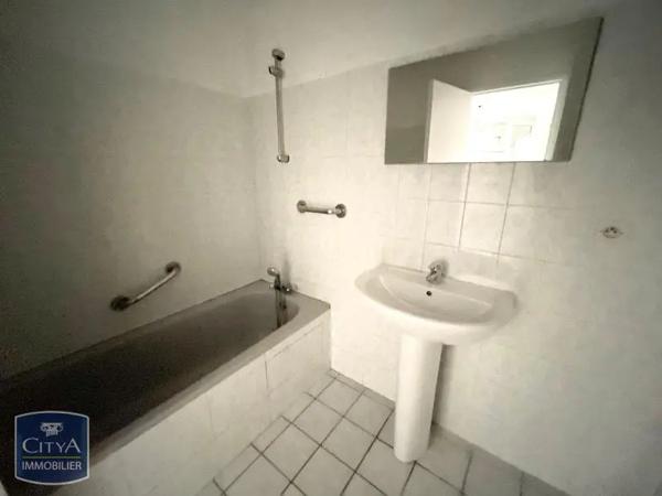 Appartement à louer 2 pièces 53.28m² La Ricamarie (42150)