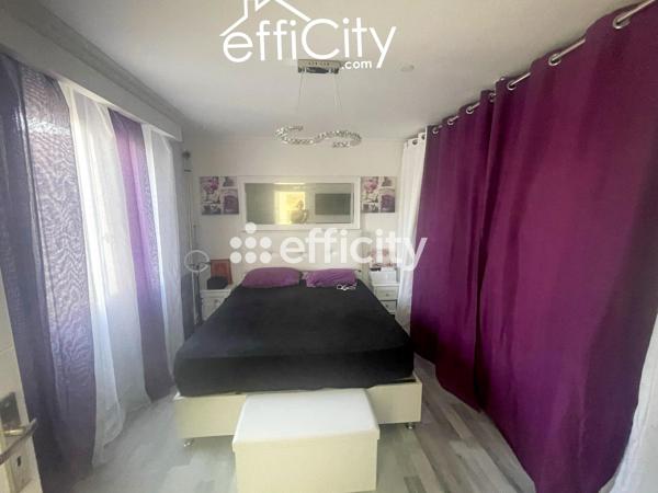 Maison
         5 pièces
        - 180 m² Bien prestige 500 000 € *