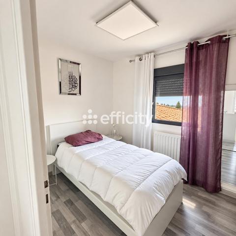 Maison
         5 pièces
        - 180 m² Bien prestige 500 000 € *