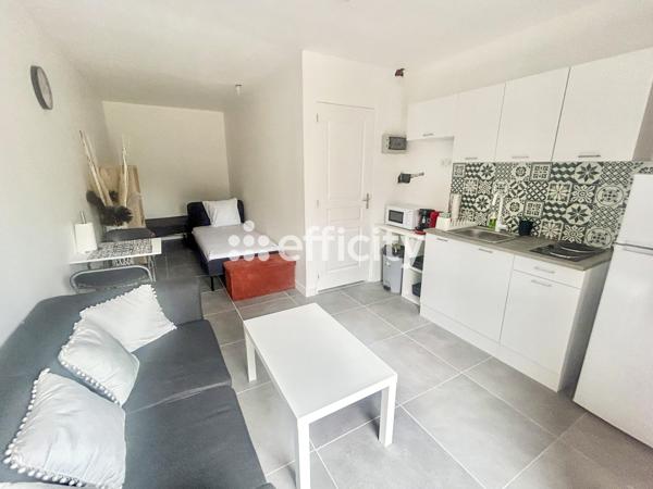 Maison
         5 pièces
        - 180 m² Bien prestige 500 000 € *
