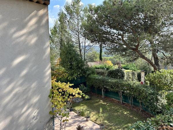 Golf de Pont Royal, maison climatisée,T4 ,grand jardin avec vue