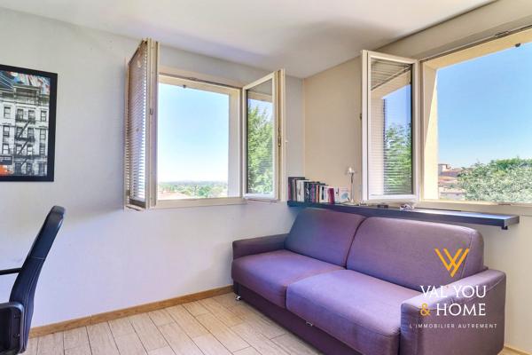 Maison entièrement climatisée avec piscine à l'abri des regards dans un secteur très privilégié