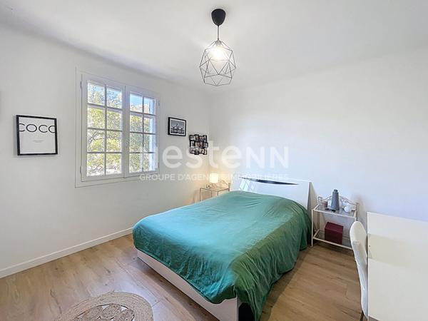 Peymeinade proche commerces centre à pied , Maison spacieuse 145 m2, 6 pièces, sur un terrain de 1250 m2