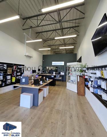 LOCAL COMMERCIAL 131m2 ZONE DE LA MUDE AVENUE DE LA ROCHELLE NIORT BESSINES