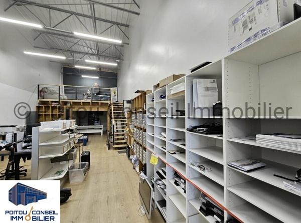 LOCAL COMMERCIAL 131m2 ZONE DE LA MUDE AVENUE DE LA ROCHELLE NIORT BESSINES