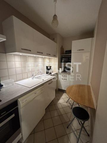 Niort centre appartement de 73m² résidence sénior à deux pas du marché.