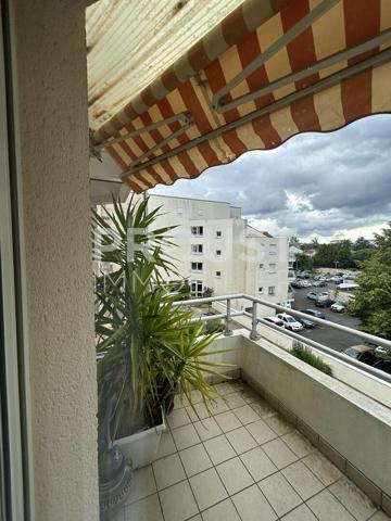 Niort centre appartement de 73m² résidence sénior à deux pas du marché.