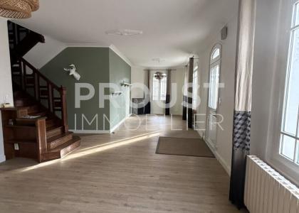 Quartier champclairot, maison spacieuse et lumineuse de 130 m² habitable environ sur un terrain de 750 m²