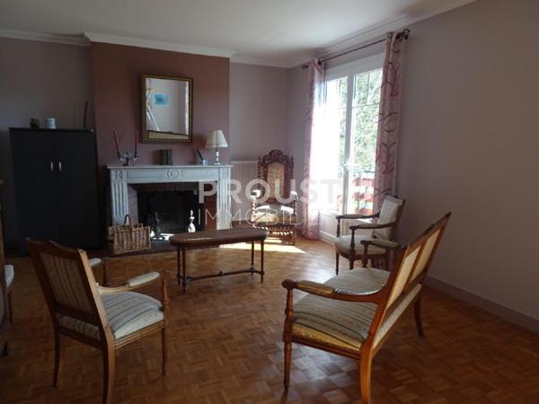 Quartier champclairot, maison spacieuse et lumineuse de 130 m² habitable environ sur un terrain de 750 m²