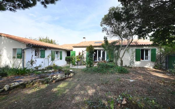 Maison à vendre    5 pièces •  Saint-Clément-des-Baleines