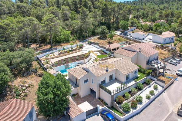 Aix-en-Provence (13100) Maison T4 de 2016 - 233m² sur terrain de 1000m²