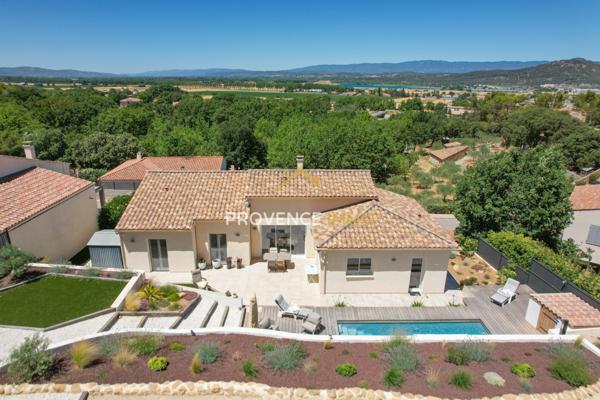 Aix-en-Provence (13100) Maison T4 de 2016 - 233m² sur terrain de 1000m²