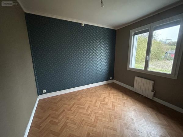 Maison à louer à Saint-Saëns en Seine-Maritime (76680), ref : 016/2949/MAV