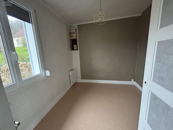 Maison à louer à Saint-Saëns en Seine-Maritime (76680), ref : 016/2949/MAV