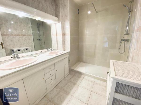 Appartement à louer 4 pièces 107.08m²