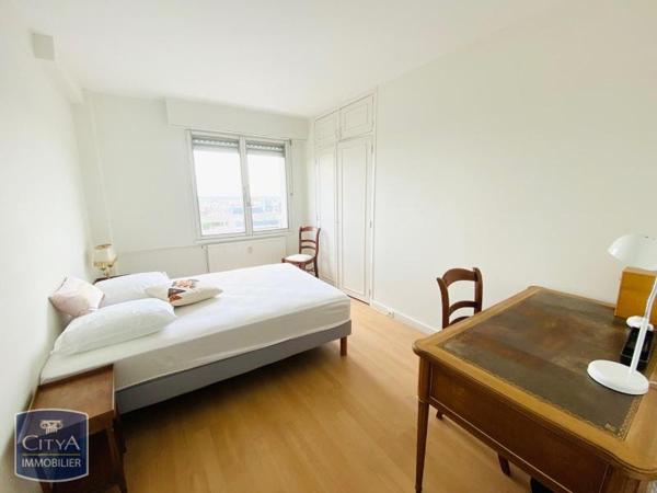 Appartement à louer 4 pièces 107.08m²