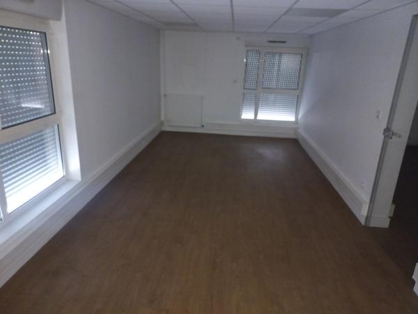 CPH IMMOBILIER VOUS PROPOSE UN LOCAL A BOUSSY-SAINT-ANTOINE