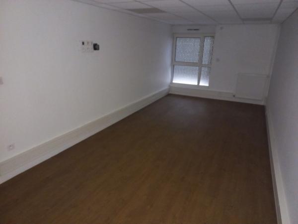 CPH IMMOBILIER VOUS PROPOSE UN LOCAL A BOUSSY-SAINT-ANTOINE