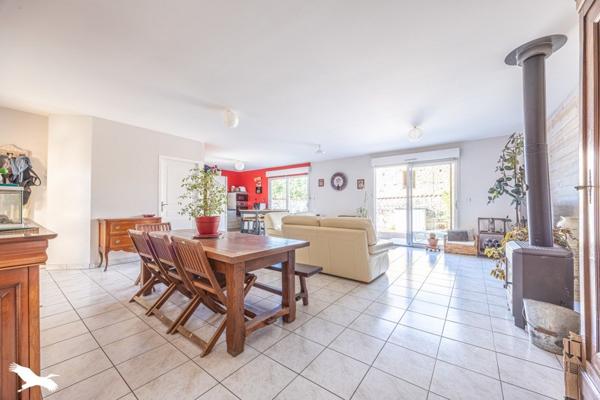 Maison à vendre 200 336 € Mauzé-sur-le-Mignon 5 p 104 m² DPE C