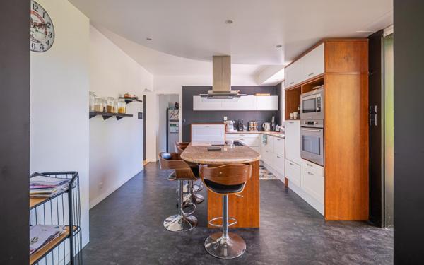 Maison à YVRE-L'EVEQUE, 72530 - 6 pièces 261m²