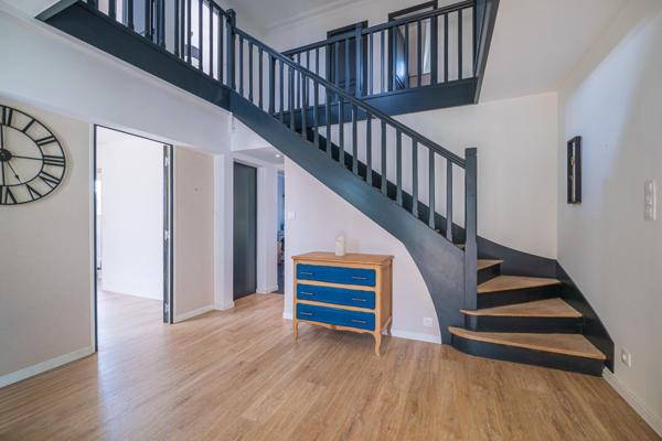 Maison à YVRE-L'EVEQUE, 72530 - 6 pièces 261m²