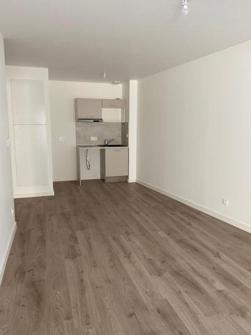 ST NAZAIRE - PROCHE OCEANIS,  
Saint nazaire 44600