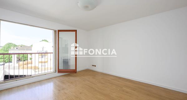 À vendre Studio 33 m² - Corbeil-essonnes 91100
