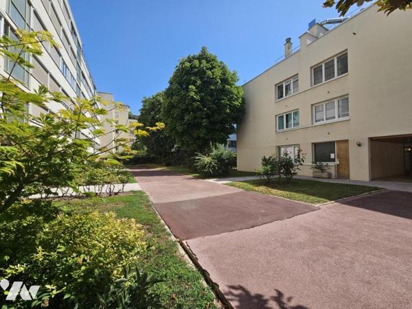 NEUILLY - T3, 70 m² - Balcon, parking, cave