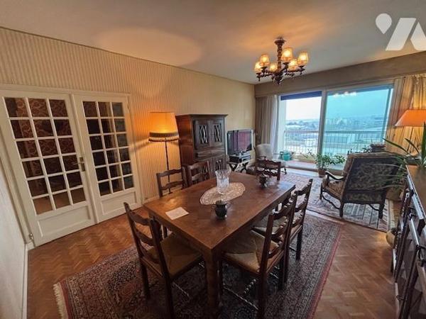 ANGERS – Quartier Arboretum  Grand T4 lumineux de 112 m² avec balcon, garage et cave**